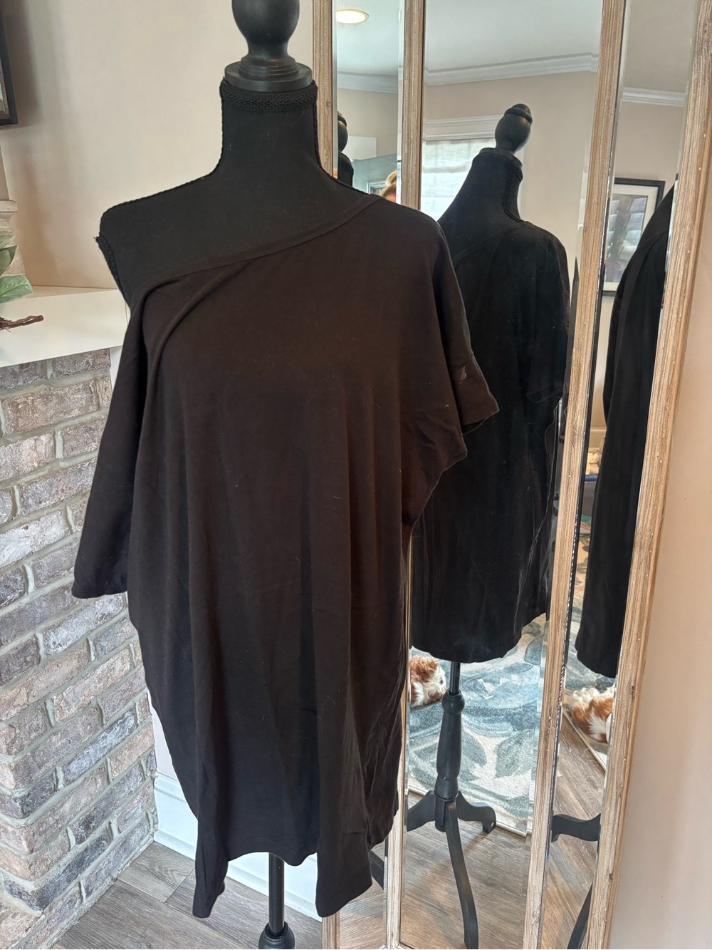 Moda International Black Off-Shoulder Tunic Top